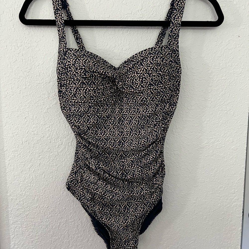 Nip Tuck Shirred Maillot Stripe Size 4 - image 1